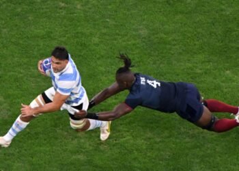 Los Pumas sufrieron con su juego y la efectividad de Inglaterra en el debut