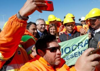 Fernández: «Somos el Gobierno que en 4 años más obra pública hizo en el país»