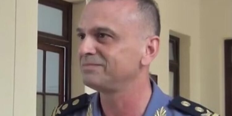 Jefe Policial de la Unidad Regional VIII detenido por sustraer dinero a un motociclista fallecido