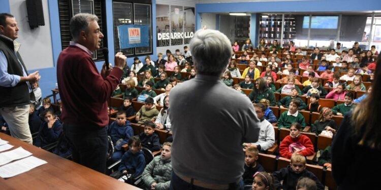 Castellano participó de las 24ª Jornadas Escolares “Desde el suelo pensemos en el medioambiente”