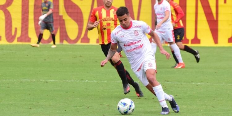 El «9» empató en Chaco y sumó otro punto valioso en el Federal A