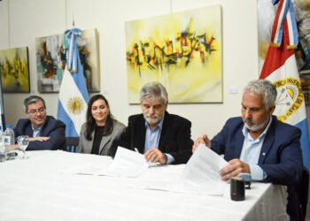 Filmus firmó en Santa Fe un convenio para la construcción de un Centro de Transferencia Tecnológica