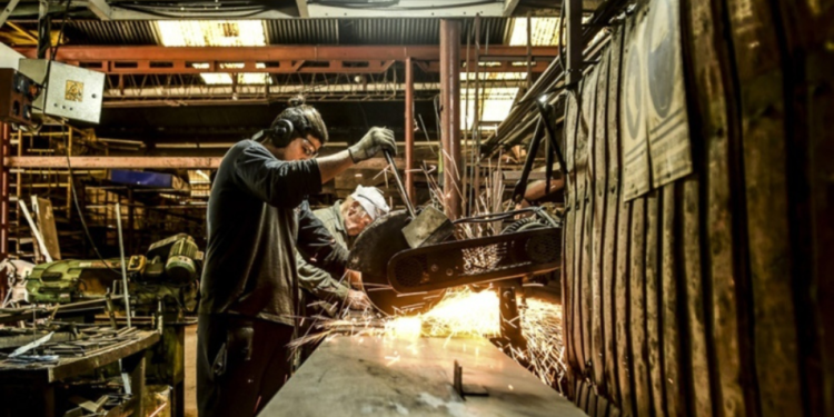 Massa anunció la liberación de todas las importaciones pendientes para Pymes