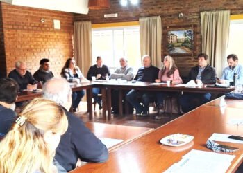 Representantes del directorio de la EPE participaron de un encuentro con cooperativas eléctricas