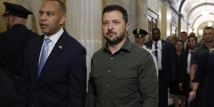 Zelenski dijo en el Congreso de EEUU que Ucrania «perderá la guerra» si no le dan armas