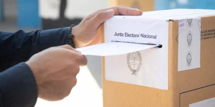 Cinco boletas de cuatro cuerpos: las opciones del electorado santafesino en el cuarto oscuro
