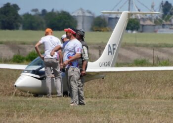 Encuentro de vuelo deportivo en el Club de Planeadores