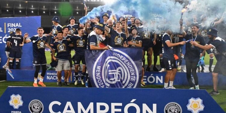 Independiente Rivadavia ascendió a Primera