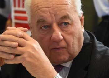 Presenta buena evolución Rafael Gutiérrez sigue internado en Santa Fe por una neumonía bilateral