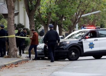 Estados Unidos La policía de San Francisco abatió a un conductor que irrumpió en el consulado chino