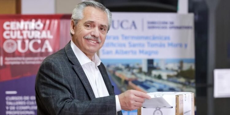 Elecciones generales Alberto Fernández habló y felicitó a Sergio Massa por la mayoría de votos