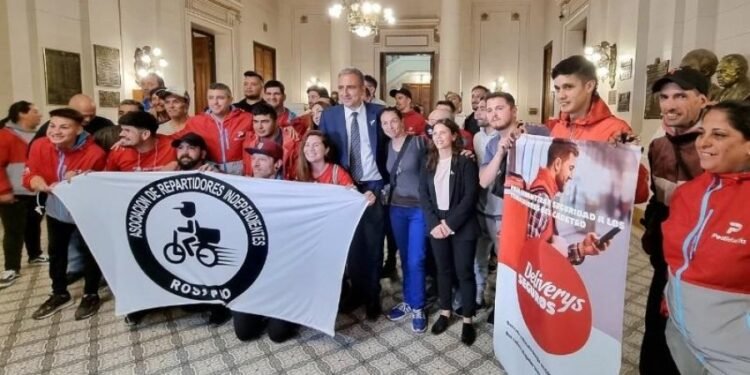 Diputados insiste con la necesidad de una Ley de protección de trabajadores de deliverys