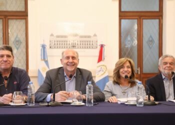 Perotti participó de la presentación de los avances del Plan Director de la Región Hídrica de los Bajos Submeridionales