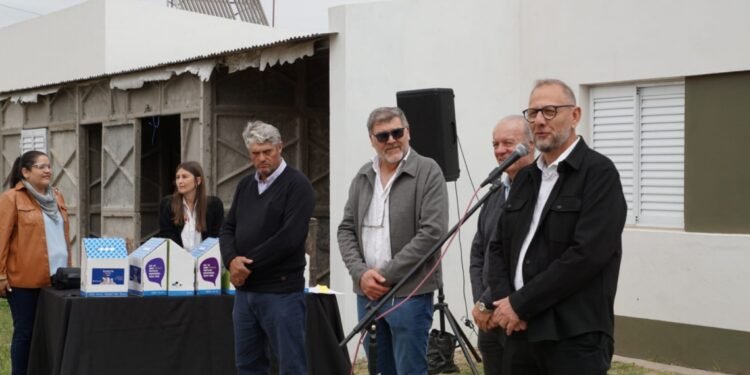 Corach: “La entrega de viviendas y escrituras es la contracara a estos tiempos de debates libertarios”