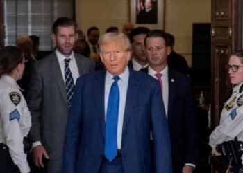 Nueva York Trump deberá pagar 10.000 dólares por violar la orden de silencio en su juicio