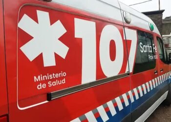 Se desvaneció mientras iba en moto y terminó en el hospital