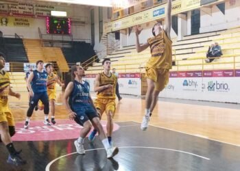 Libertad venció a Peñarol en el inicio de los play offs