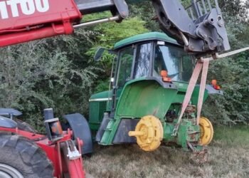 Se llevaron las ruedas de dos máquinas agrícolas