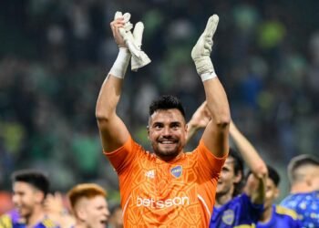 «Chiquito» Romero, el arquero en el que confió Riquelme y que sueña con el «Maracanazo»