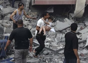 El Vaticano pidió que la «legítima defensa» de Israel «no ponga en peligro a los civiles»