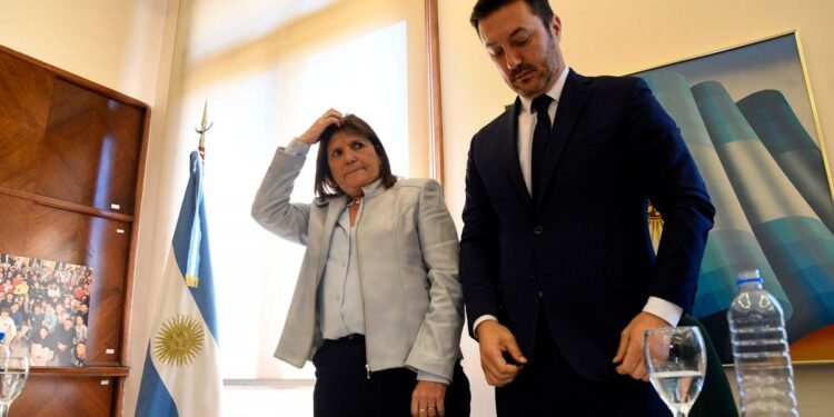 Bullrich se jugó por Milei y desató una tormenta con presagios de ruptura en JxC