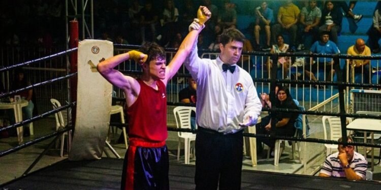 Todo lo que dejó una nueva velada boxística en Atlético de Rafaela