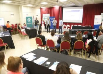 Capacitación de Ojos en Alerta en el Centro Comercial