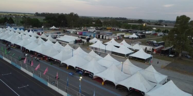 Con los equipos instalándose en boxes, se vive la previa del TC en Rafaela