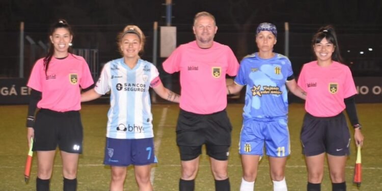 Las chicas de la Crema y un comienzo arrollador en la Copa Federación