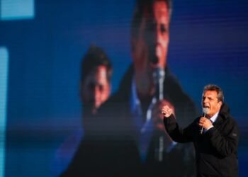 El día después de las elecciones: el Gobierno asegura que no devaluará el dólar oficial y que le pagará rápido al FMI