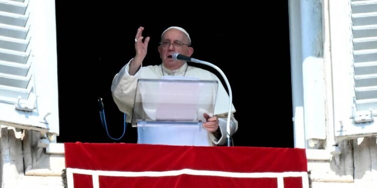 Francisco pidió a Occidente cambiar su «estilo de vida irresponsable»