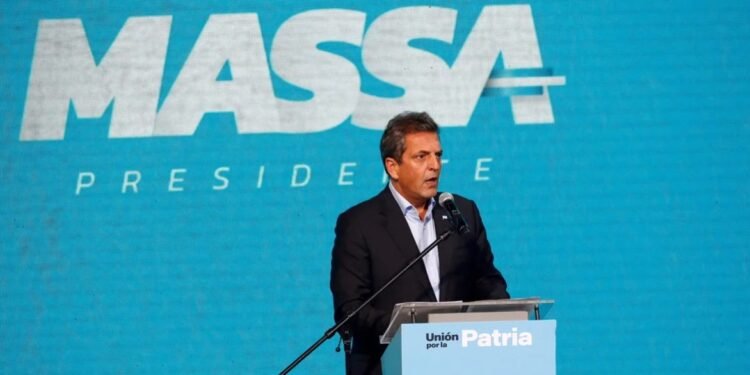 Massa en el sprint final de campaña «Un país no se construye vendiendo los órganos, si no con el corazón»