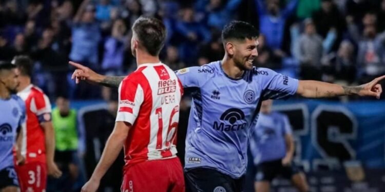 Belgrano goleó y hundió más a Unión