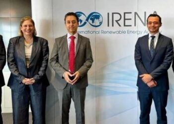 Buscan financiamiento y les piden alimentos Los gobiernos electos de Santa Fe y Córdoba consolidan la relación en la Península Arábiga