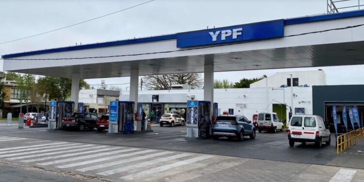 Pide auditar la estatización Jorge Lapeña critica la privatización de YPF que ha propuesto Javier Milei