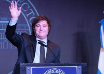 Presidente electo Javier Milei sorteó su último sueldo como diputado