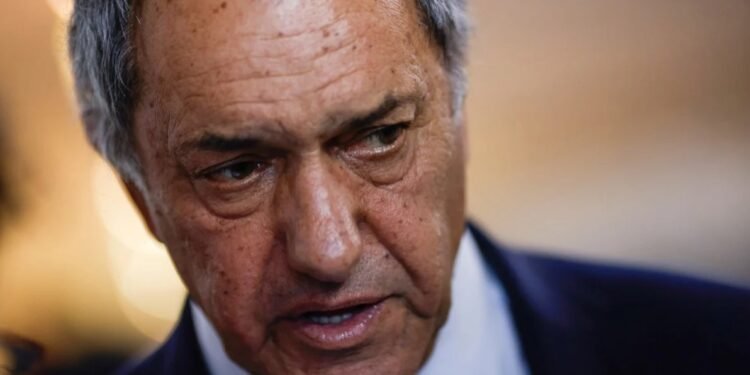 Papelón en Brasil Qué dijo el embajador Scioli tras las peleas entre hinchas de Boca y Fluminense