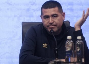 Riquelme: «Quieren privatizar el club, usarlo para la política»