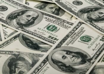 A cuánto abre el dólar tras la confirmación de Caputo en Economía: la información, minuto a minuto