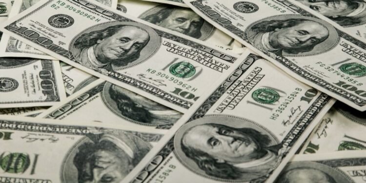 A cuánto abre el dólar tras la confirmación de Caputo en Economía: la información, minuto a minuto