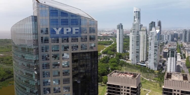 Juicio Argentina deberá entregar activos de YPF para completar el pago de 16 mil millones dólares