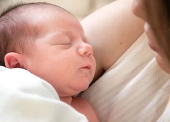 En Mallorca Nació el primer bebé de Europa gestado por sus dos madres