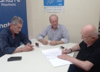 Ejecutarán obras de red eléctrica y domiciliaria en un barrio de Santa Fe