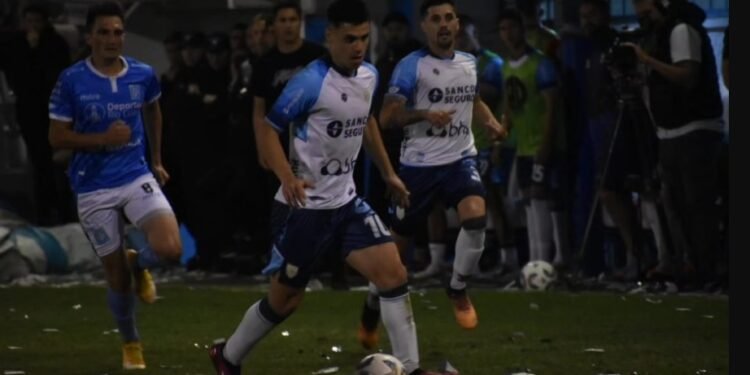 La Crema y Estudiantes igualaron en Rafaela