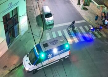 Violencia mortal en el hospital provincial: Asesinaron a un policía cuando buscaban a un preso internado