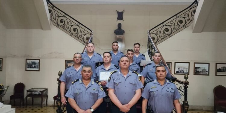 Destacada labor policial: ¿quiénes son los agentes y por qué los reconocieron?