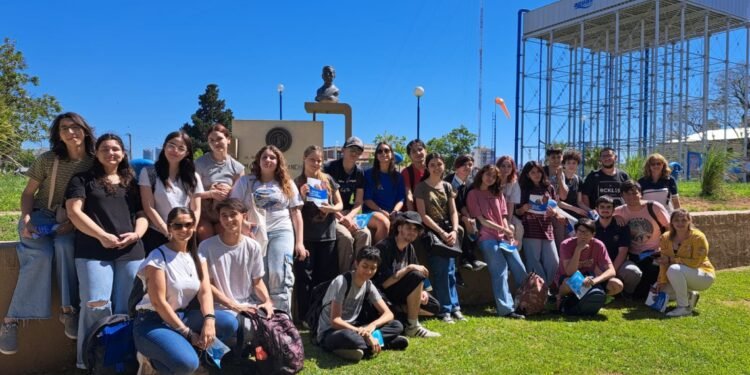 El programa “Aguas Educa” llegó a más de 50 mil personas durante este año