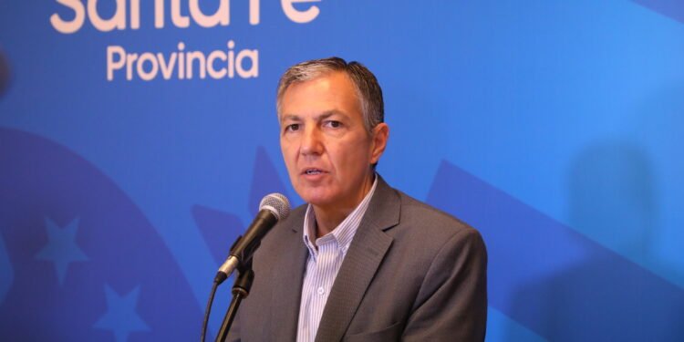 Pusineri explicó el proceso de ingreso de personal a planta permanente en el Estado provincial