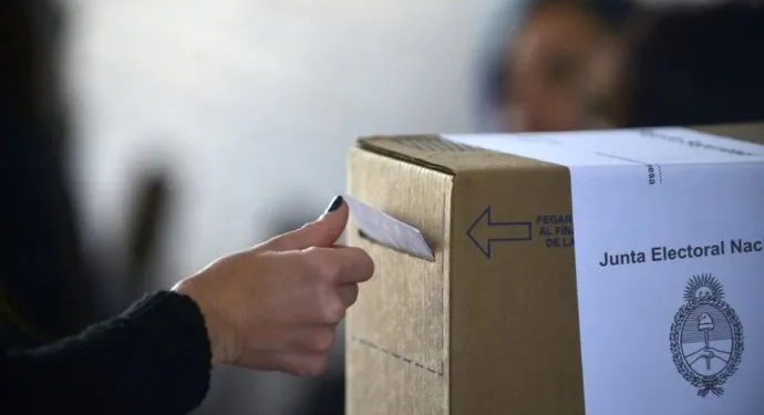 Elecciones 2023: a qué hora se conocerán el resultado del balotaje