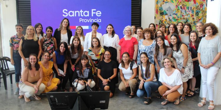 La provincia presentó la publicación sobre el trayecto en políticas de igualdad de género en ciencia y tecnología
